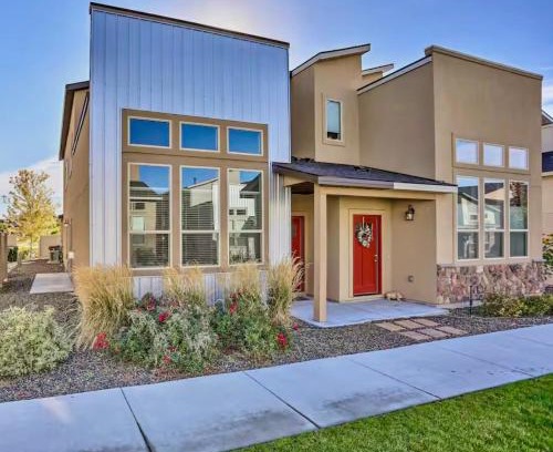 Meridian House | Cajun King Townhome Village