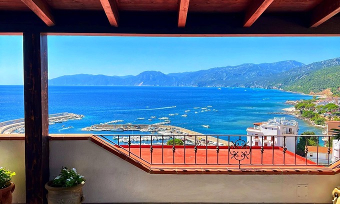 Cala Gonone Apartment | Cala Gonone, Sardinia, house with beautiful sea view