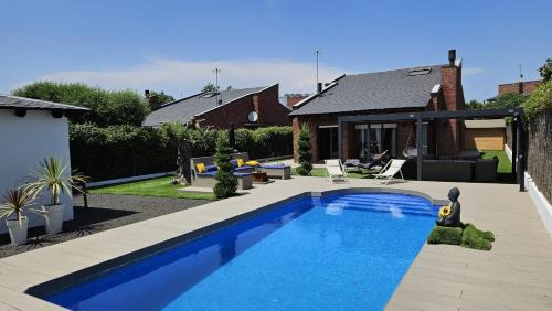 Vidreres House | Cala Mary