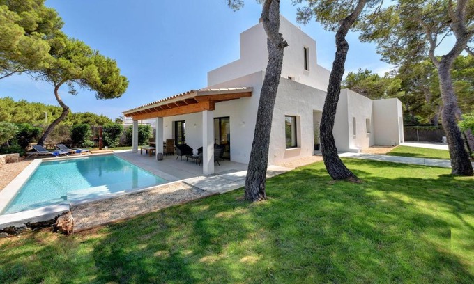 Cala Serena Villa | Cala Serena Villa Sleeps 8 Pool Air Con WiFi