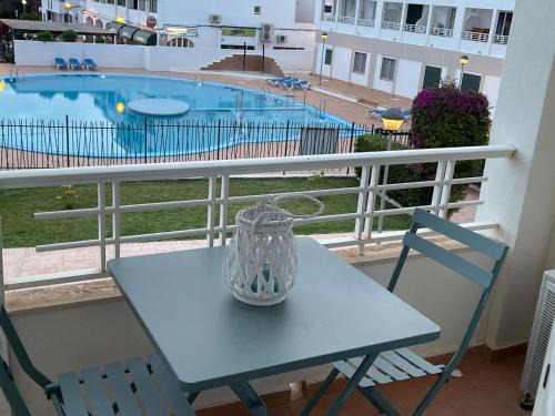 Coves Noves Apartment | Calan Blanes con piscina