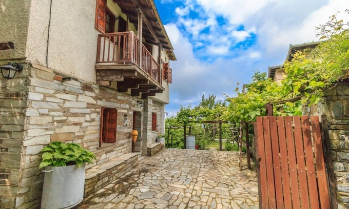 Tsagarada House | Calliope's Stone Manor