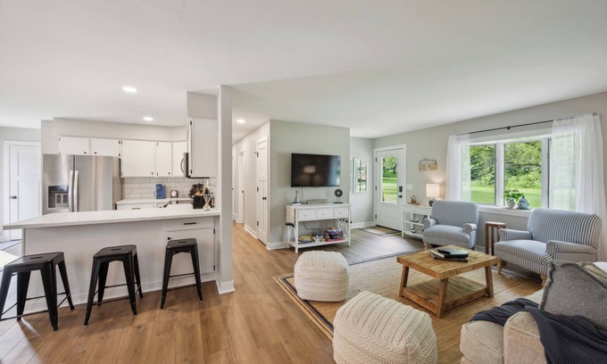 Green Lake House | Calm, Cozy Duplex Excellent For Everlasting Memories With The Family!