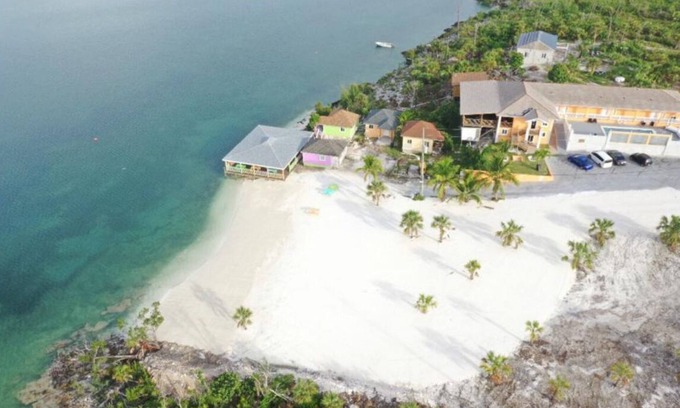 Marsh Harbour Bed & Breakfast | Calypso Hills