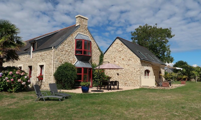 Pont-l'Abbe Apartment | Camélia by Interhome