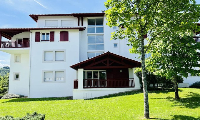 Cambo-les-Bains Apartment | Cambo-les-Bains: T2 with terrace, private parking, near amenities