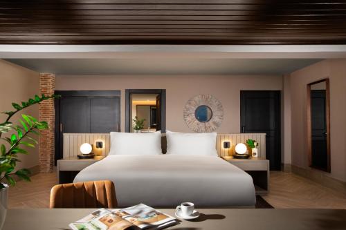 Santiago de los Caballeros Hotel | Camp David Ranch