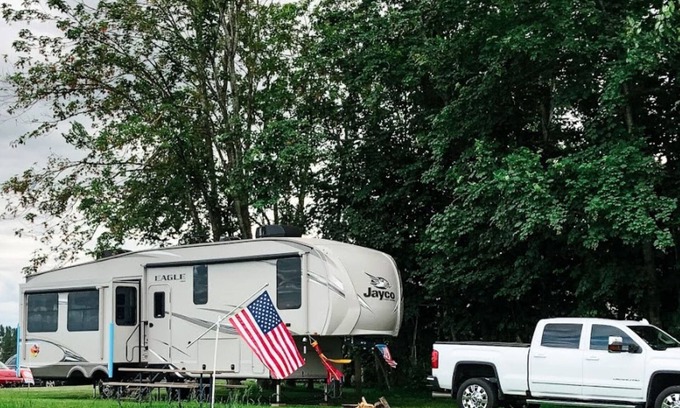 Lynden RV Rental | Camp in The Country From the Comforts of Your RV