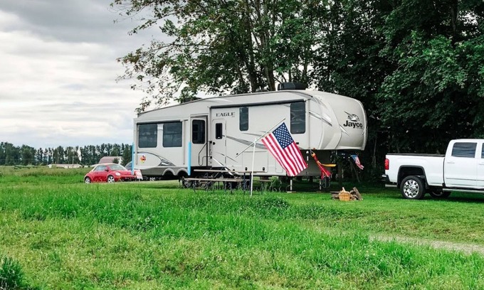 Lynden RV Rental | Camp in The Country From the Comforts of Your RV