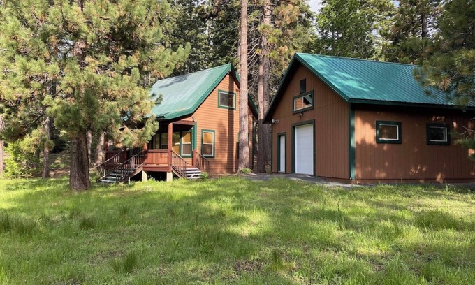 Pinecrest Cabin | Camp Leland · 4-Season Alpine Adventure & Quiet Community Lake