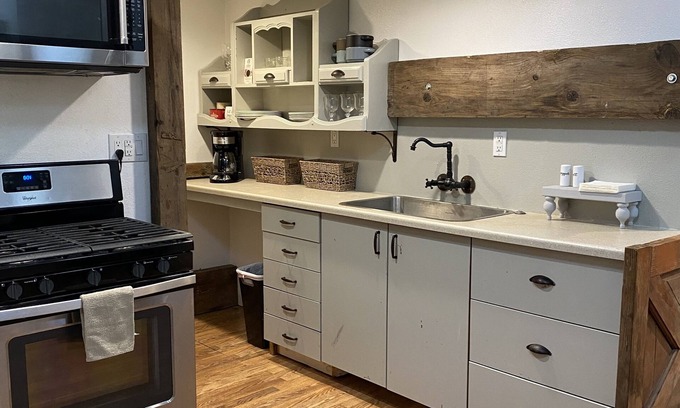 Taku - Campbell Apartment | Campbell Creek Spacious Retreat