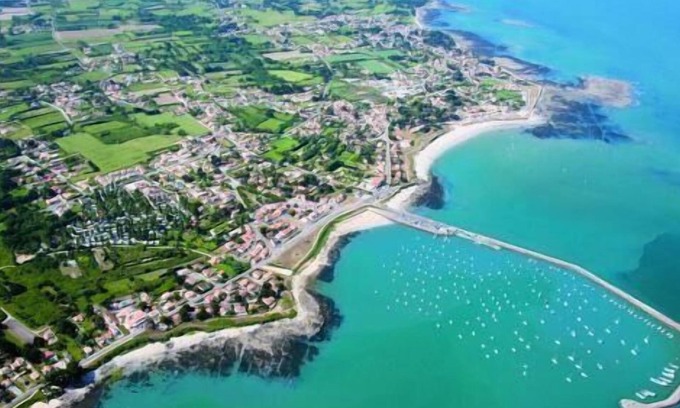 La Plaine-sur-Mer House | Camping Flower La Guichardière* - Mobile home Grand Confort 4 rooms 6/8 People 31m²