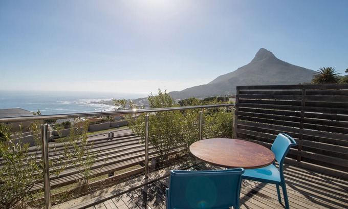 Camps Bay Apartment | Camps Bay One Bedroom apartment - The Crystal