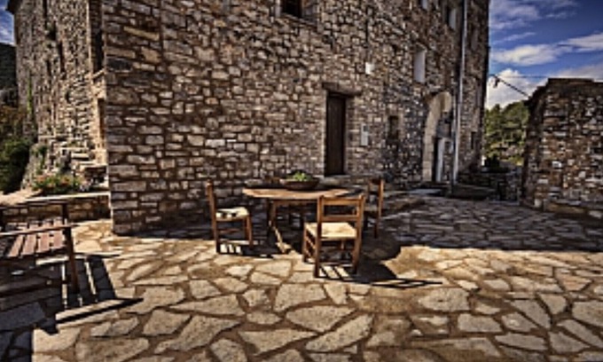 Orpi House | Can Bosch Sleeps 4 (2 Bedrooms)