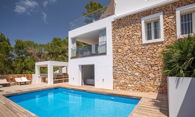 Sant Antoni de Portmany Villa | Can Ellie - Six Bedroom Villa, Sleeps 12