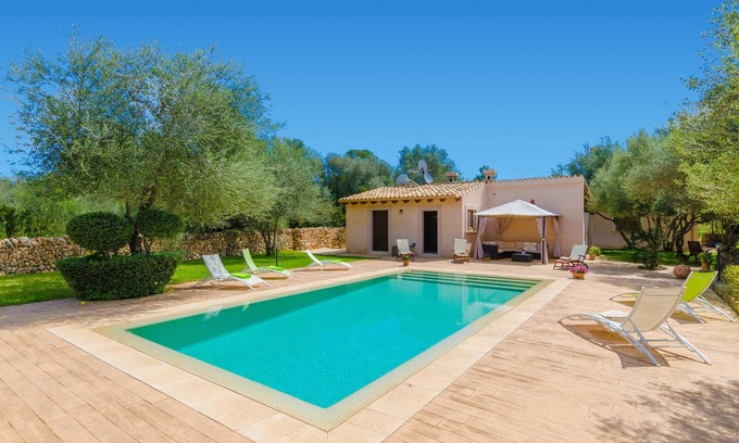 Llucmajor Villa | CAN FOSQUET - Beautiful traditional villa with private pool. Free WiFi.