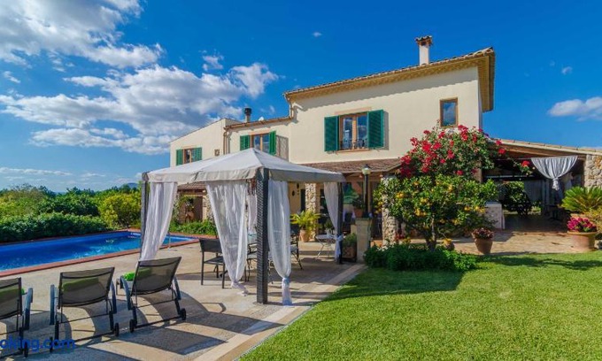 Muro Villa | Can Rius