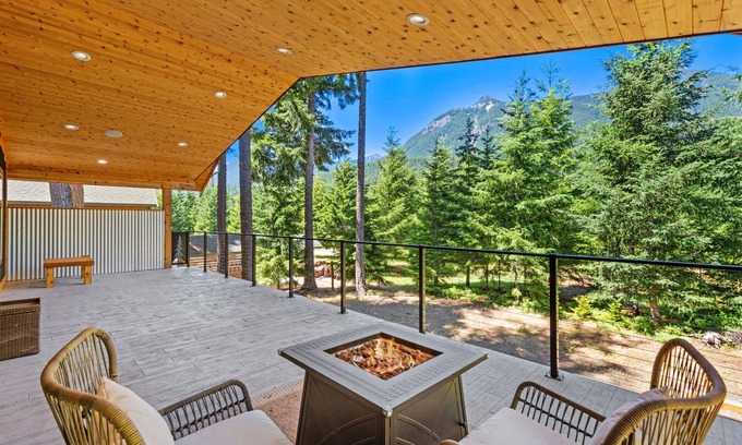 Packwood Cabin | Can't get any closer to the river than this!