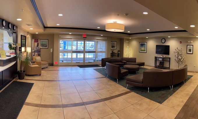 Bemidji Hotel | Candlewood Suites Bemidji - Paul Bunyan by IHG