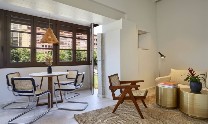 Barri Vell Apartment | Canvas Apartments & Lofts Girona, Situados en el río Onyar