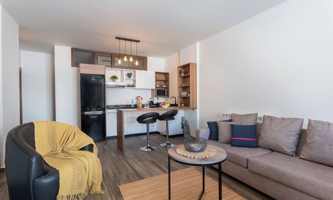 Kfardebian Apartment | Canyon - 1 BR Apt by The Valley in Kfardebian