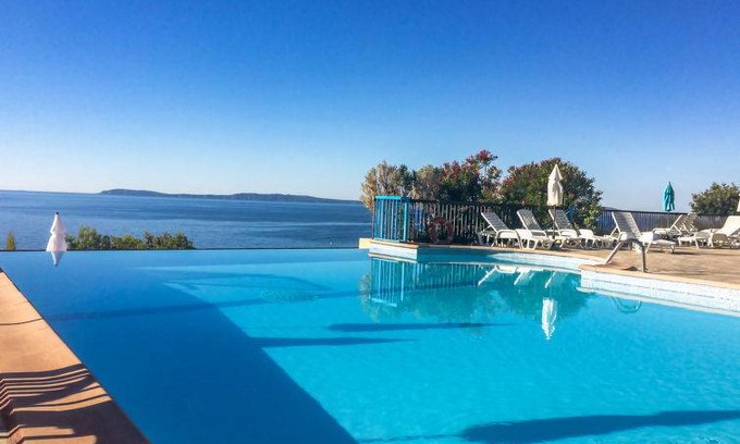 Cavaliere Beach Apartment | Cap Négre: Domaine de la Pinède
