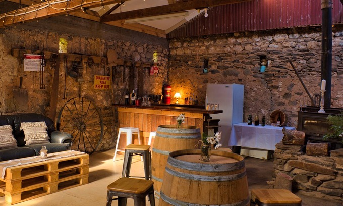 Cape Jervis Hotel | Cape Jervis Accommodation & Caravan Park