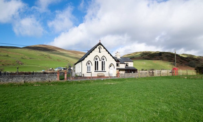 Cwrt Cottage | Capel Maethlon