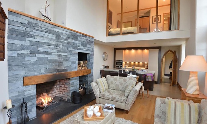 Edern House | Capel Tabernacl