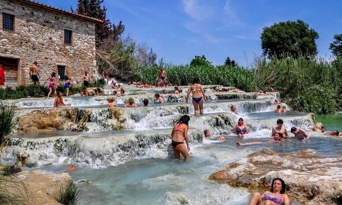 Roccalbegna House | Capitorio Comfortable holiday residence