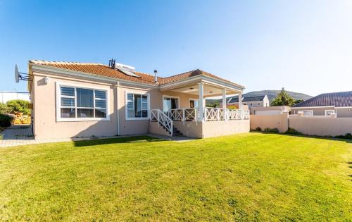 Capri House | Capri House