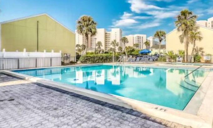 Crystal Beach Resort | Captain's Quarter's! Short walk to the Beach!, Captain's Quarter's! Close to the Beach!