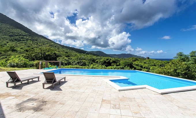 Estate Bonne Esperance 1 House | Captains' Quarters-3-bedroom house with WiFi, AC, full kitchen, pool & apartment