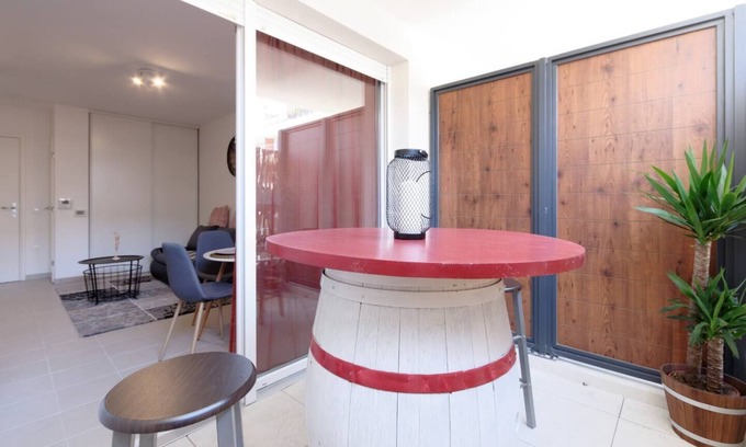 La Capelette Apartment | Captura -T2 - Balcon -Parking