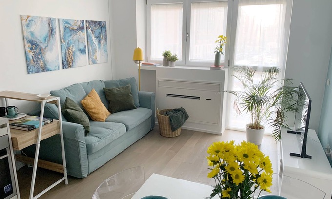 Centro Direzionale Apartment | Cardano Blue Suite - 5 min da Stazione Centrale