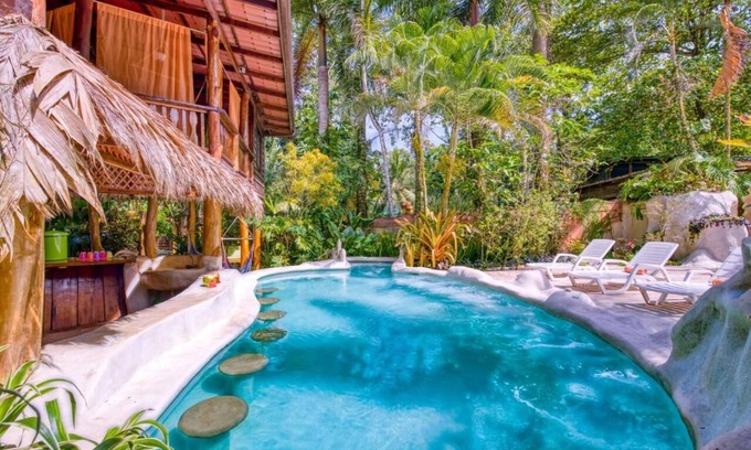 Cocles Bed & Breakfast | Caribe Town Bungalows