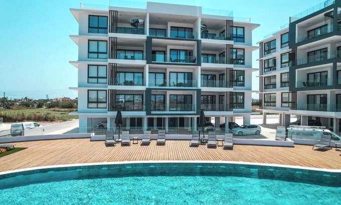 Livadia Apartment | Carisa Elysium Larnaca