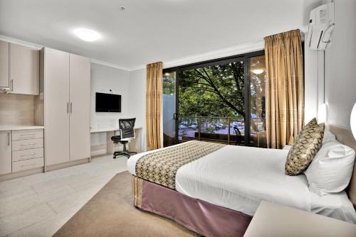 Carlton South Apartment | Carlton Lygon Lodge - Close to Melbourne Uni