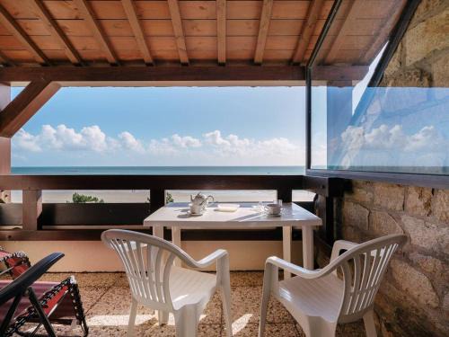 Carnac Apartment | Carnac: Studio cosy 23m² près plage, parking, animal admis - FR-1-477-132