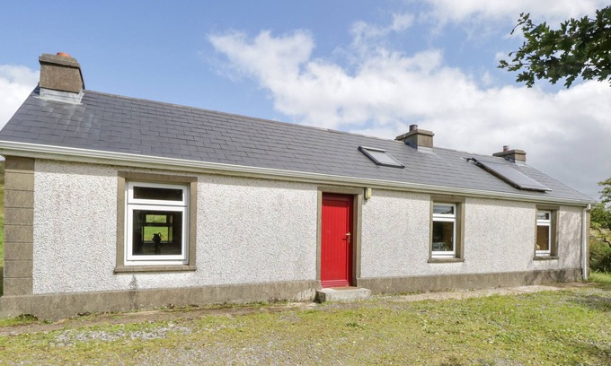 Glenties Cottage | CARNAWEEN VIEW, pet friendly in Glenties, County Donegal