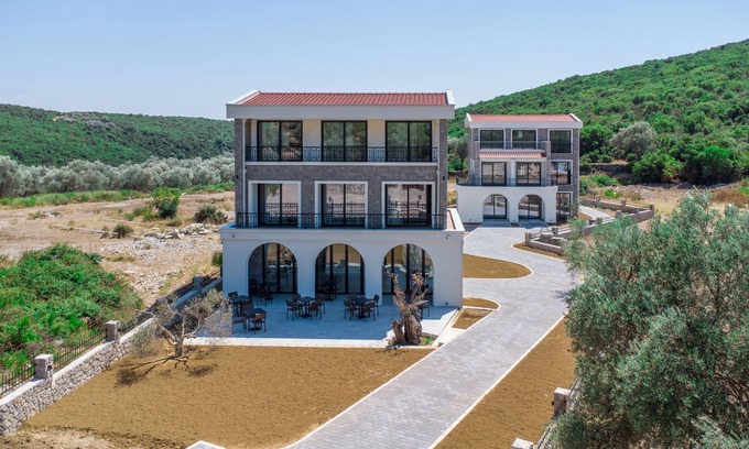 Ulcinj Hotel | Carolea Villas