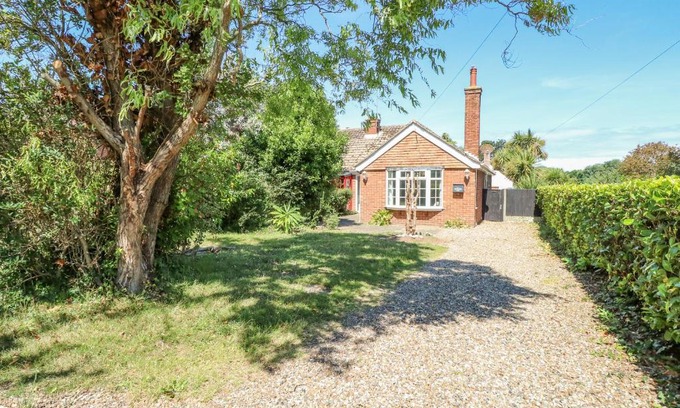 Winterton-on-Sea House | Carothan