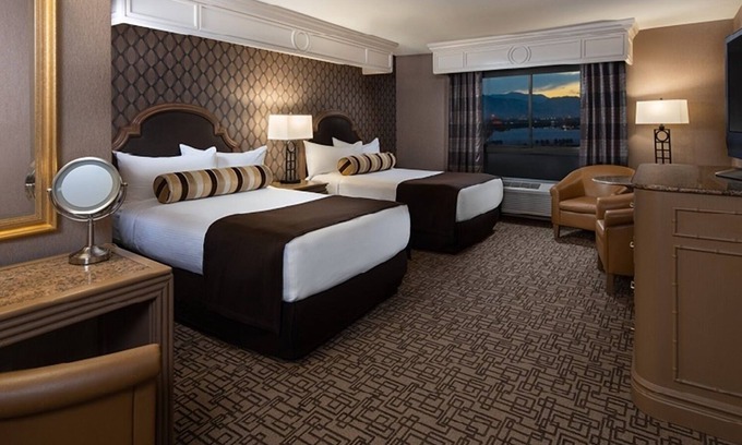 Sunrise Manor Hotel | Carson Tower Grand Double at Golden Nugget Las Vegas