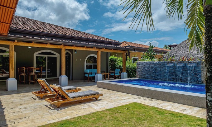 Bejuco House | Casa 47 Private Tropical Pool Retreat- Bejuco