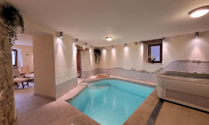 Oprtalj House | Casa Acqua Dolce - House with 4 Bedrooms and Own Spa