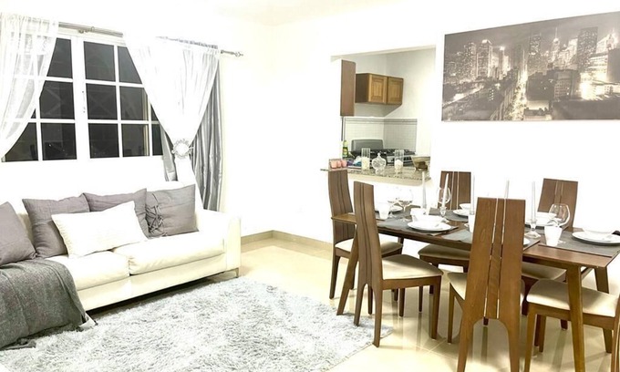 Santo Domingo Este Condo | CASA AGOGEDORA !A 5 MIN. DEL AEROPUERTO