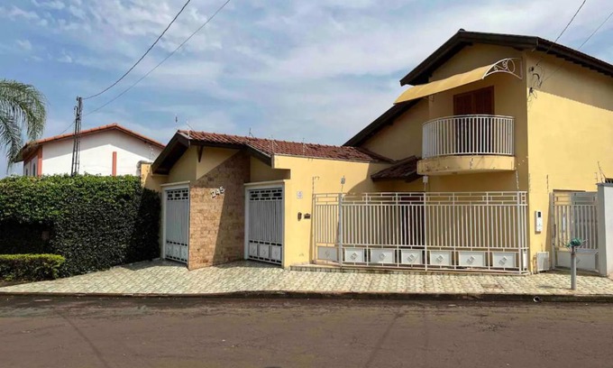 Sao Joao House | Casa Amarela - Sobrado em Brotas