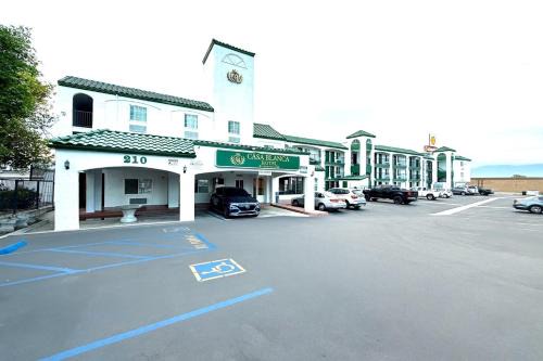 Corona Hotel | Casa Blanca Hotel - Corona