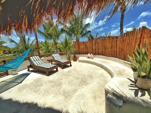 Isla Holbox House | Casa Cacahuate Holbox-Casa entera con jardin-Whole house with garden