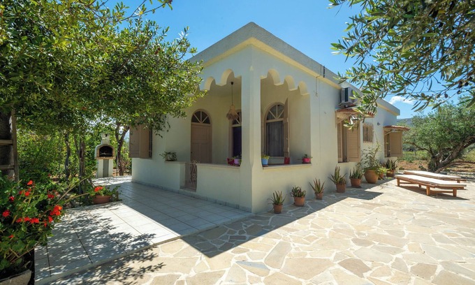 Mires House | Casa Cicala in Pombia